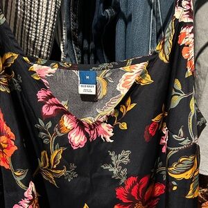 Old Navy Floral Camisole - Black with Multicolor Flowersfloral cami!